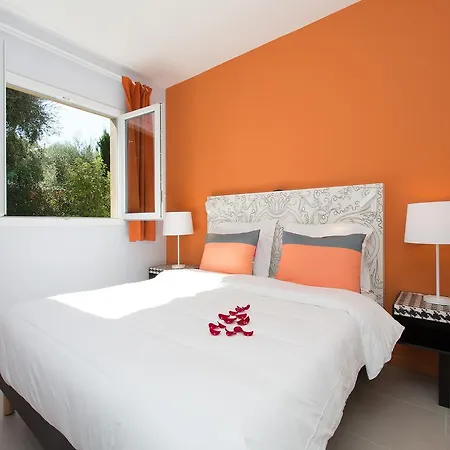 Adonis Aparthotel Mougins