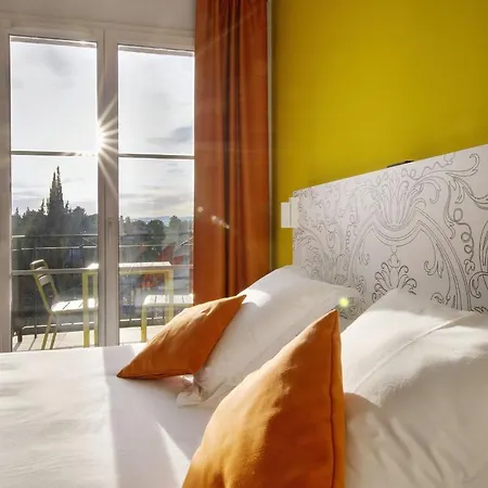 Aparthotel Adonis
