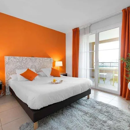 Aparthotel Adonis