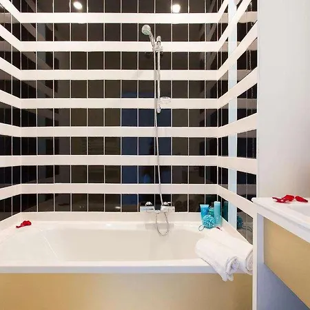 Adonis Aparthotel Mougins
