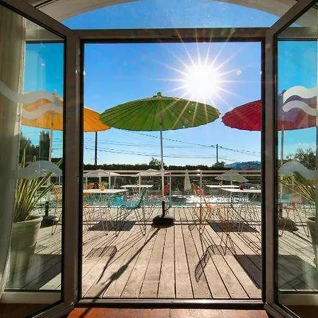 Adonis Aparthotel 4*